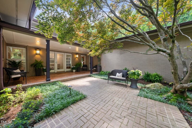 213 Chimeneas Pl, Chapel Hill, NC 27517