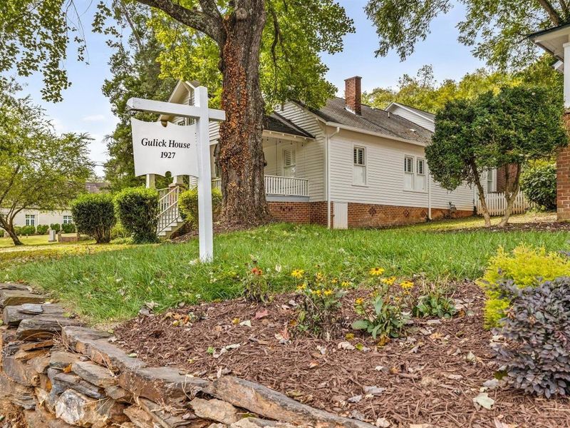 213 N Churton St, Hillsborough, NC 27278