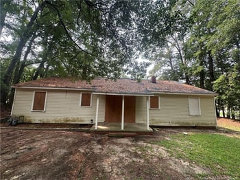 213 Colonial Dr, Fayetteville, NC 28301