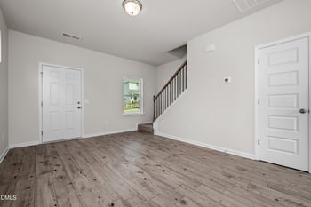 213 Courtside Dr, Dunn, NC 28334