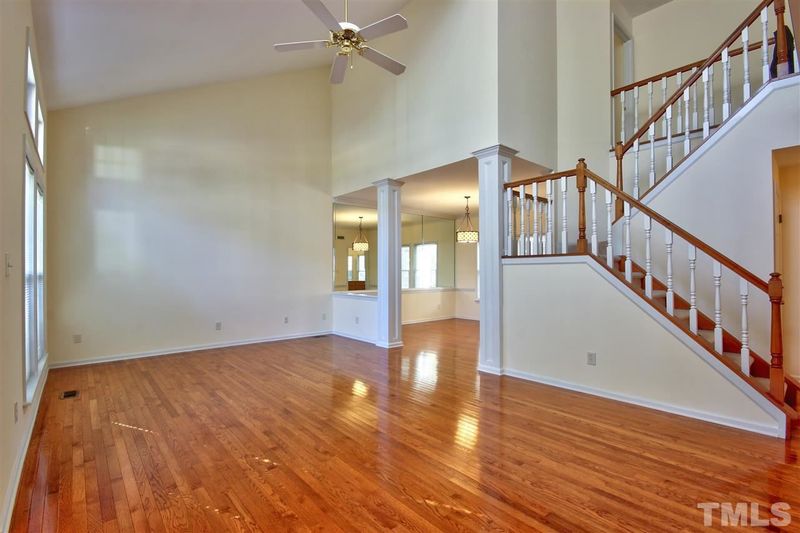 213 Covington Sq, Cary, NC 27513