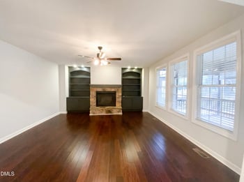 213 Cross Oaks Pl, Holly Springs, NC 27540