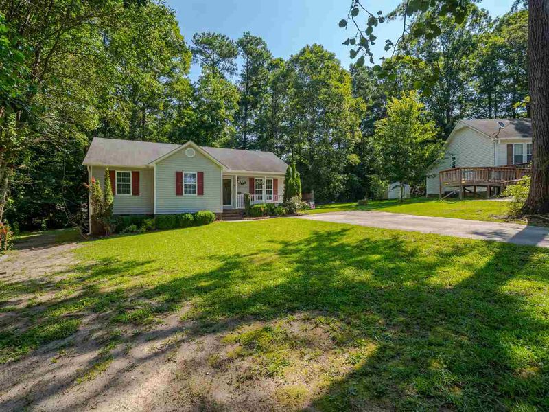 213 Dulcimer Ln, Zebulon, NC 27597