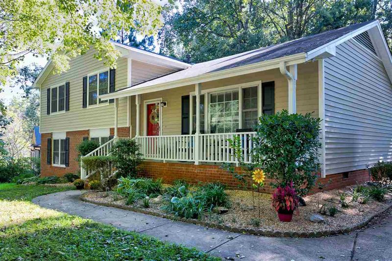 213 Dunhagan Pl, Cary, NC 27511