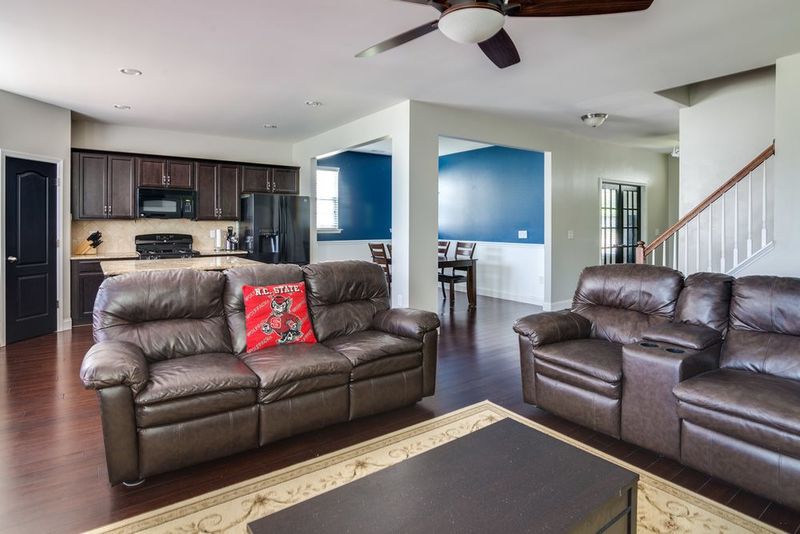 213 Holly Blossom Dr, Durham, NC 27703