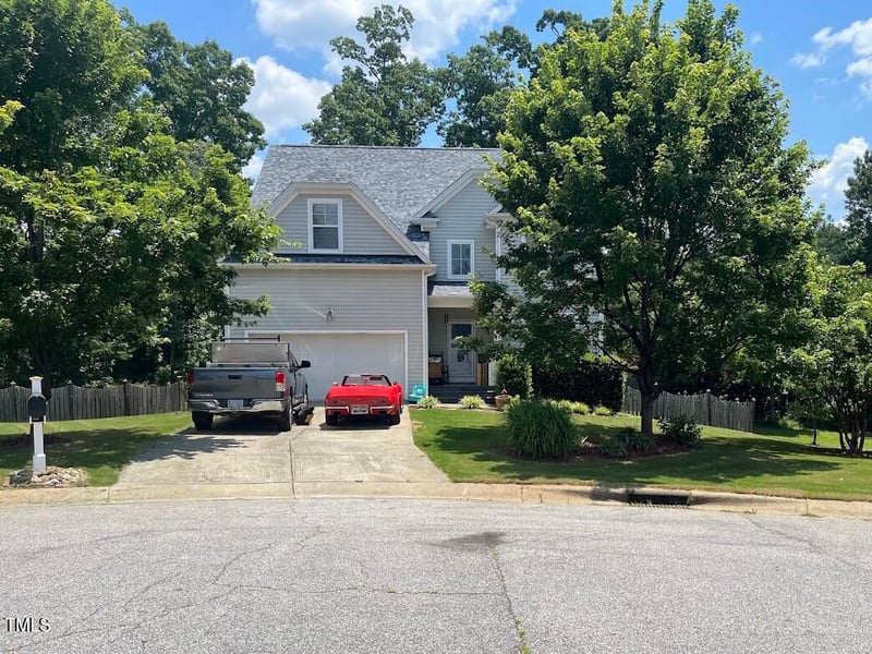 213 Holly Moor Ln, Holly Springs, NC 27540
