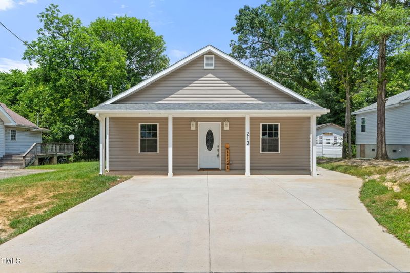 213 W Holt St, Burlington, NC 27217