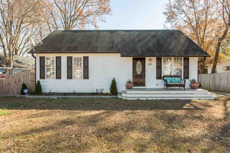 213 W Horton St, Zebulon, NC 27597