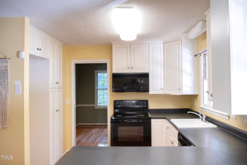 213 Howland Ave, Cary, NC 27513