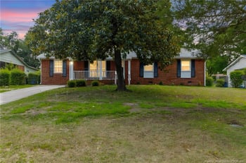 213 Lansdowne Rd, Fayetteville, NC 28314