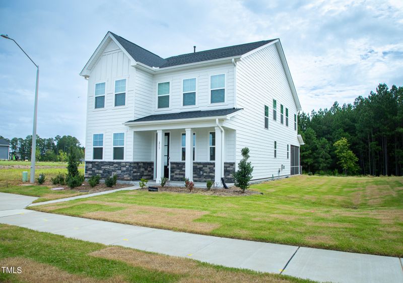 213 Leland Crest Dr, Apex, NC 27539