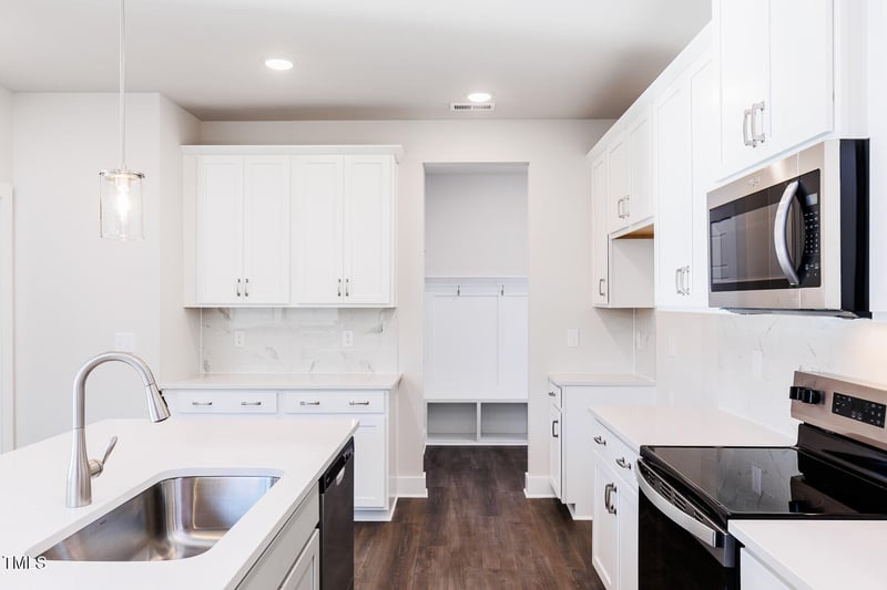 213 Little Creek Dr, Lillington, NC 27546