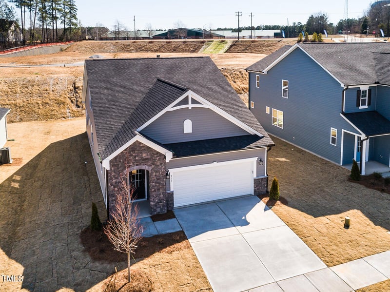 213 Little Creek Dr, Lillington, NC 27546