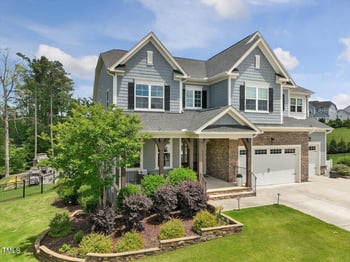 213 Lofty Oak Ln, Holly Springs, NC 27540