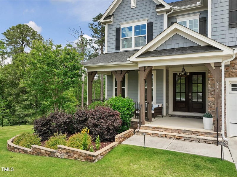 213 Lofty Oak Ln, Holly Springs, NC 27540