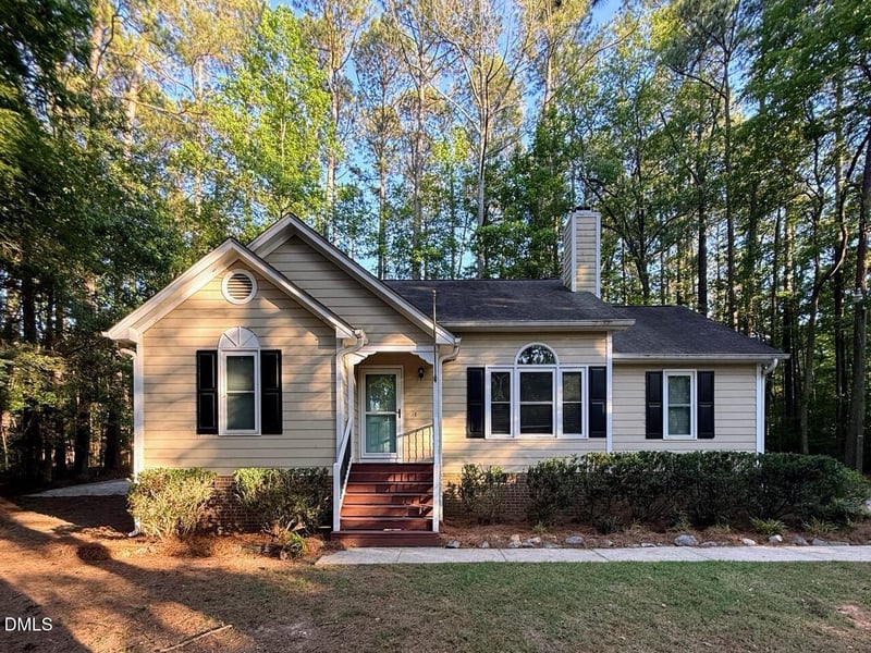 213 Long Needle Dr, Clayton, NC 27520