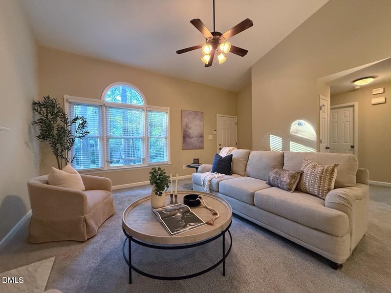 213 Long Needle Dr, Clayton, NC 27520