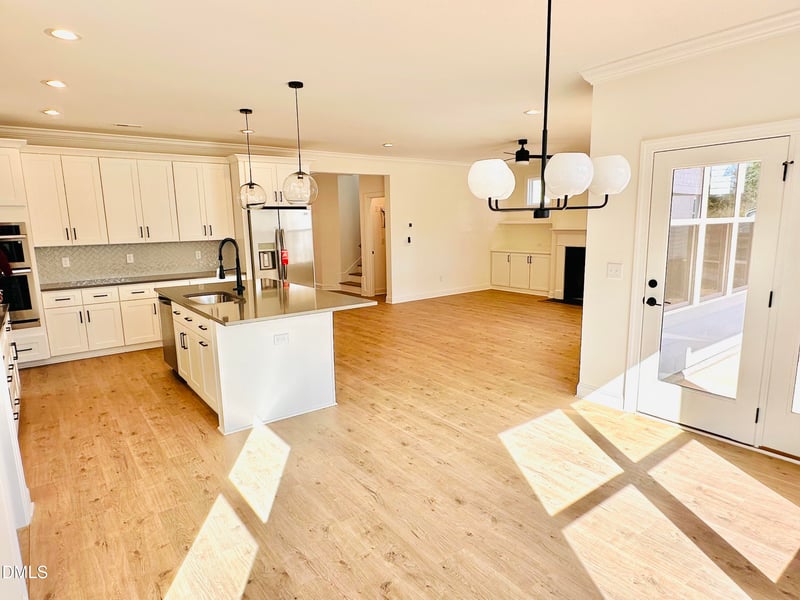 213 Maple Ave, Holly Springs, NC 27540