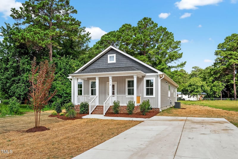 213 Maye St, Dunn, NC 28334