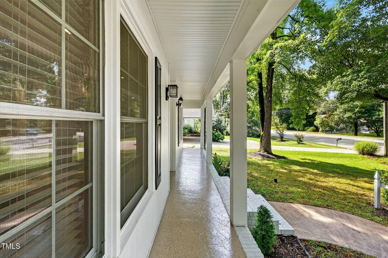 213 SE Maynard Rd, Cary, NC 27511