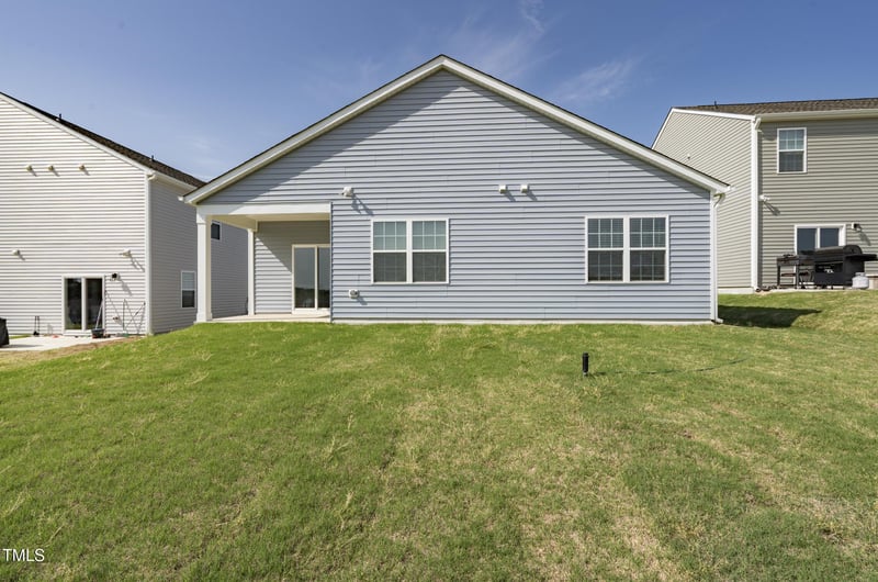213 Moore Creek Dr, Fuquay Varina, NC 27526