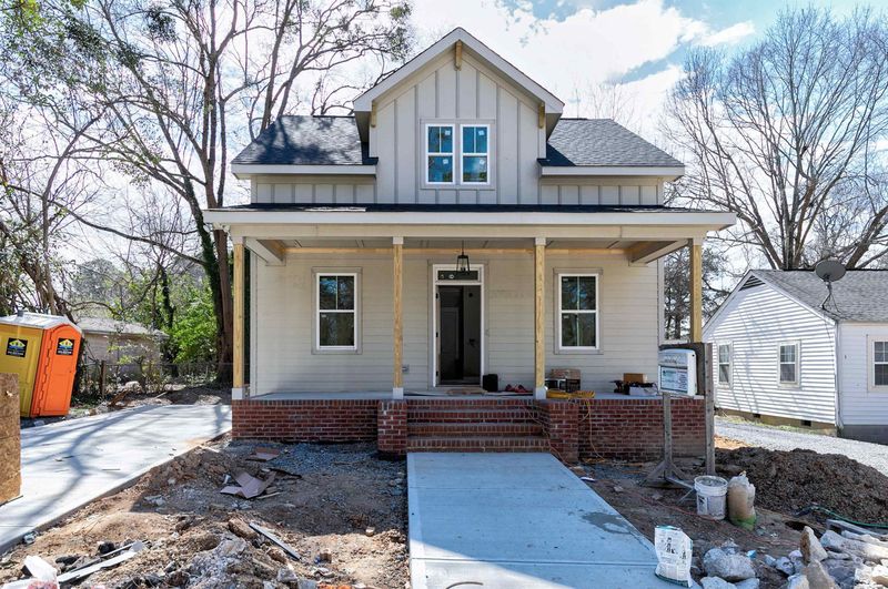 213 Parkland Rd, Raleigh, NC 27603