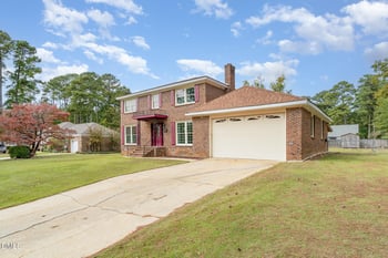213 Rivenoak Dr, Fayetteville, NC 28303