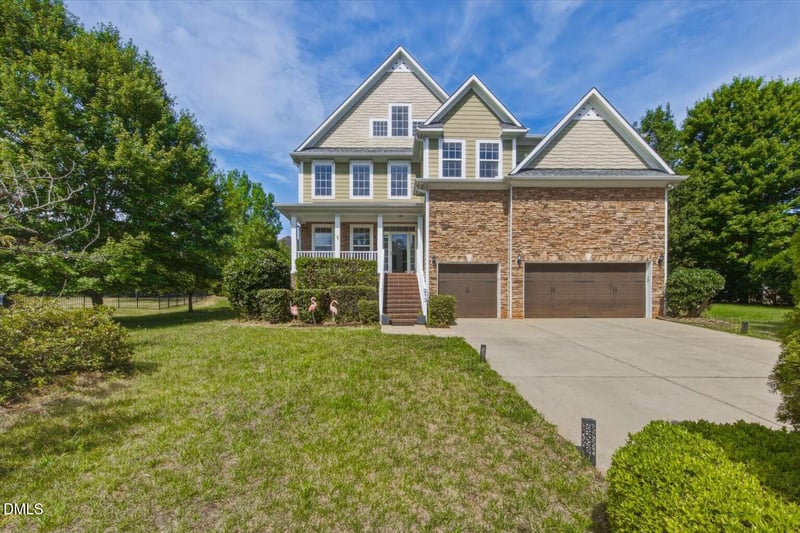 213 Sea Biscuit Ln, Apex, NC 27539