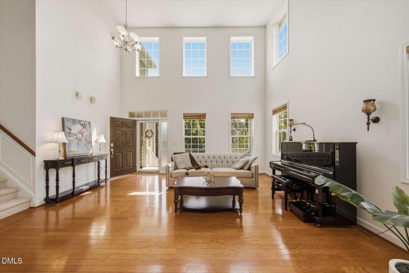 213 Sea Biscuit Ln, Apex, NC 27539
