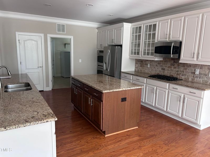 213 Silver Bluff St, Holly Springs, NC 27540