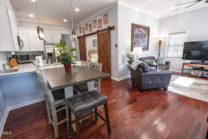 213 South St, Raleigh, NC 27601