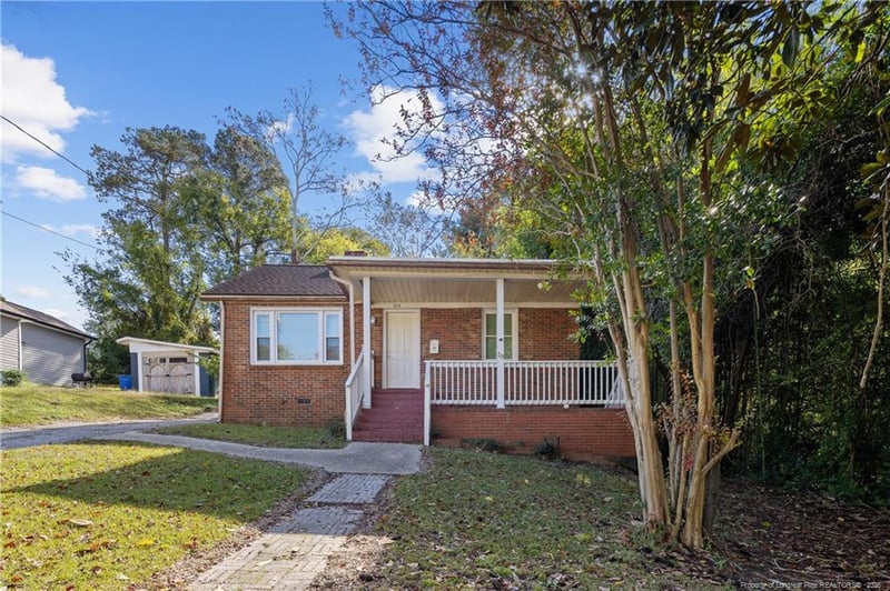 213 Sunset Ave, Fayetteville, NC 28301