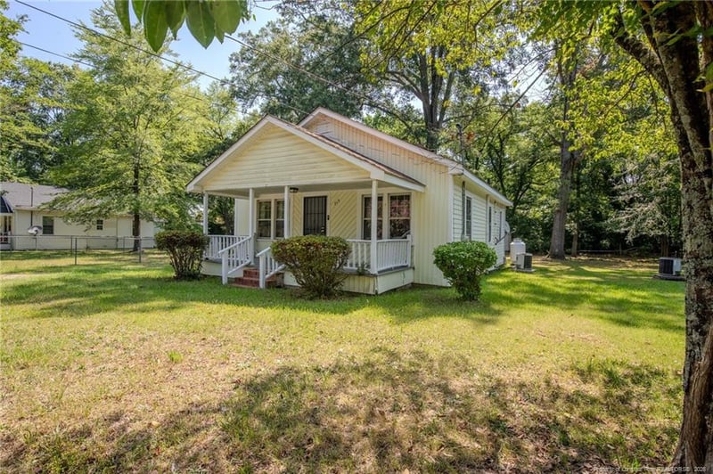 213 Triangle Pl, Fayetteville, NC 28312