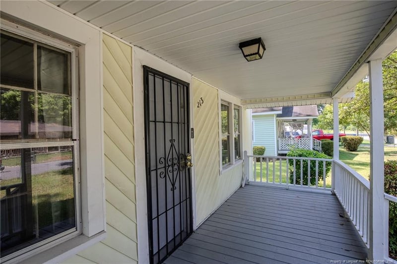 213 Triangle Pl, Fayetteville, NC 28312