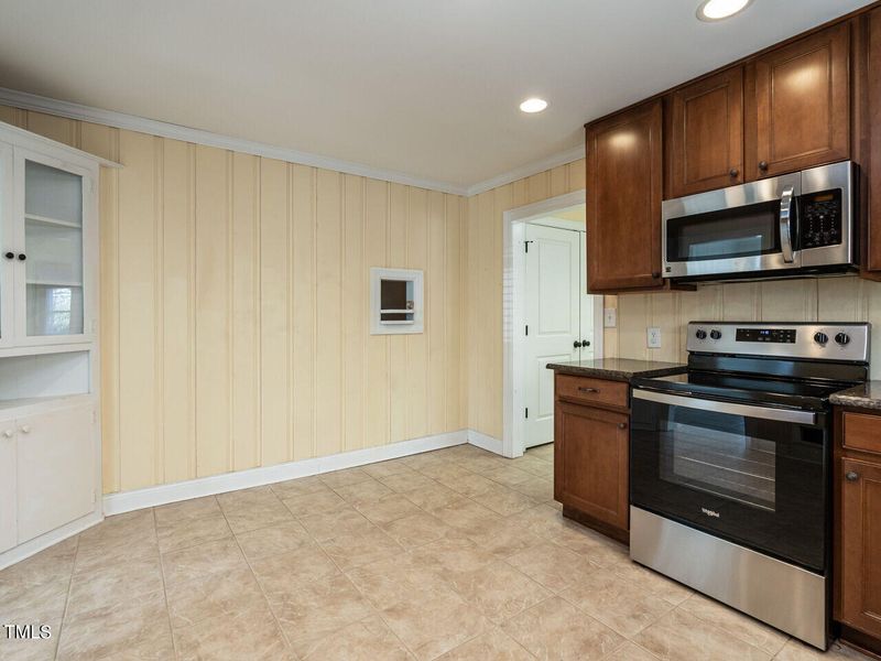 213 S Tunstall Ave, Apex, NC 27502