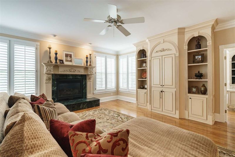 213 Versailles Dr, Cary, NC 27511