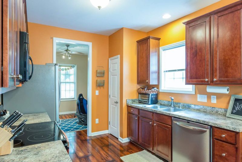213 Whistling Swan Dr, Wake Forest, NC 27587