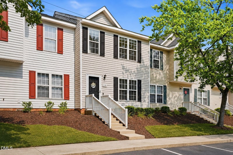 2130 Walnut Bluffs Ln, Raleigh, NC 27610