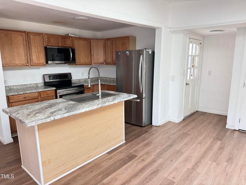 2131 Dandridge Dr, Raleigh, NC 27610