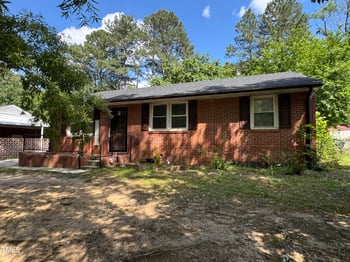 2131 Dandridge Dr, Raleigh, NC 27610