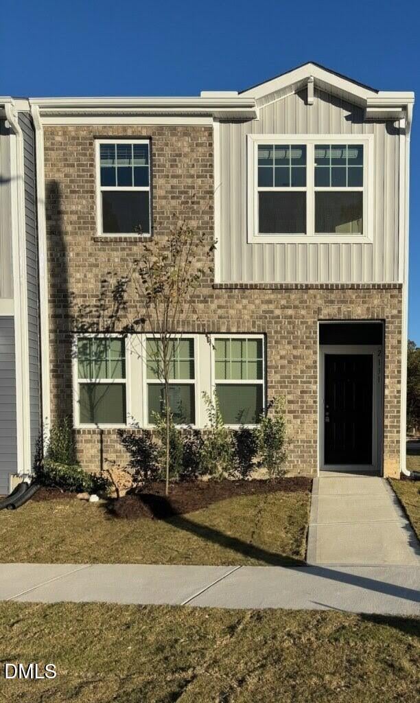 2131 Glen Crossing Dr, Durham, NC 27704