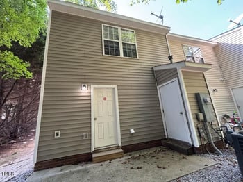 2131 Walnut Bluffs Ln, Raleigh, NC 27610