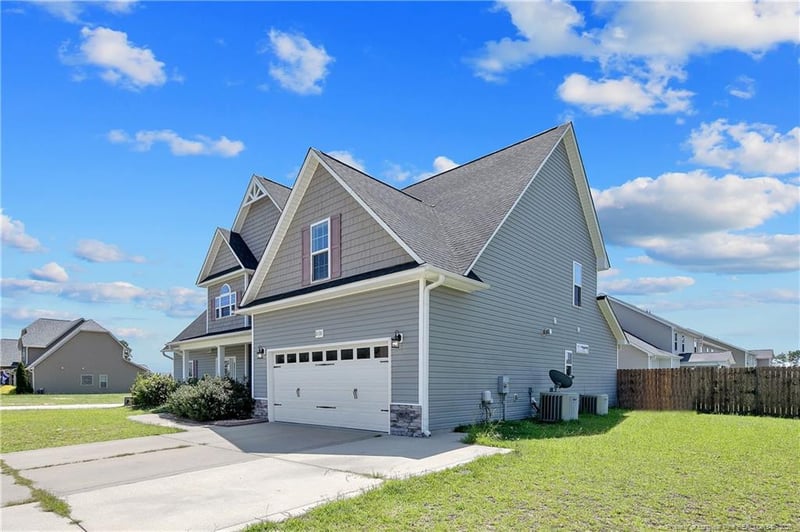 2131 Yates Ranch Rd, Hope Mills, NC 28348