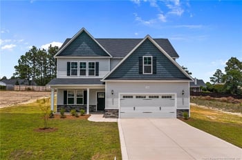 2132 Purebred Cir, Hope Mills, NC 28348
