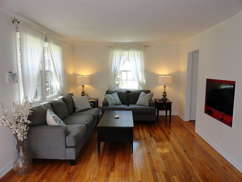 2132 Sunset Ave, Durham, NC 27705