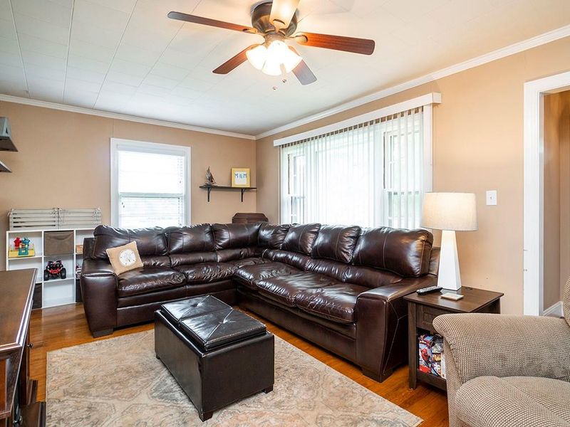 2132 Young St, Burlington, NC 27215