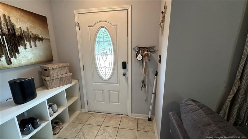 2133 Coinjock Cir, Fayetteville, NC 28304