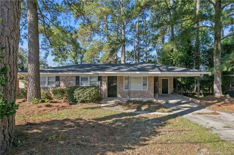 2134 Biltmore Dr, Fayetteville, NC 28304