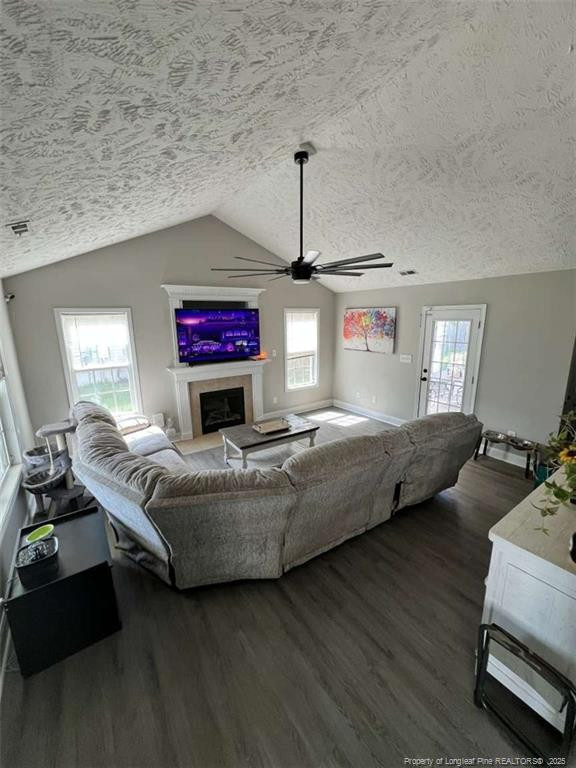 2134 Queen Elizabeth Ln, Hope Mills, NC 28348