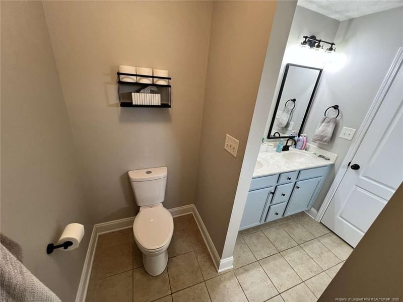 2134 Queen Elizabeth Ln, Hope Mills, NC 28348